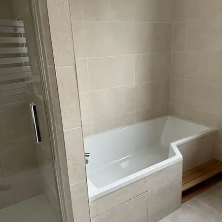 De Luxe Piscine Jacuzzi 빌라 페홀