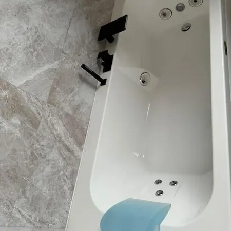 De Luxe Piscine Jacuzzi 빌라